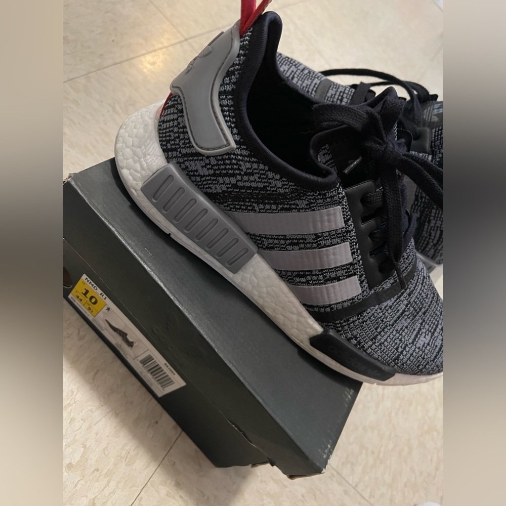Adidas nmd r1 black/grey/red
